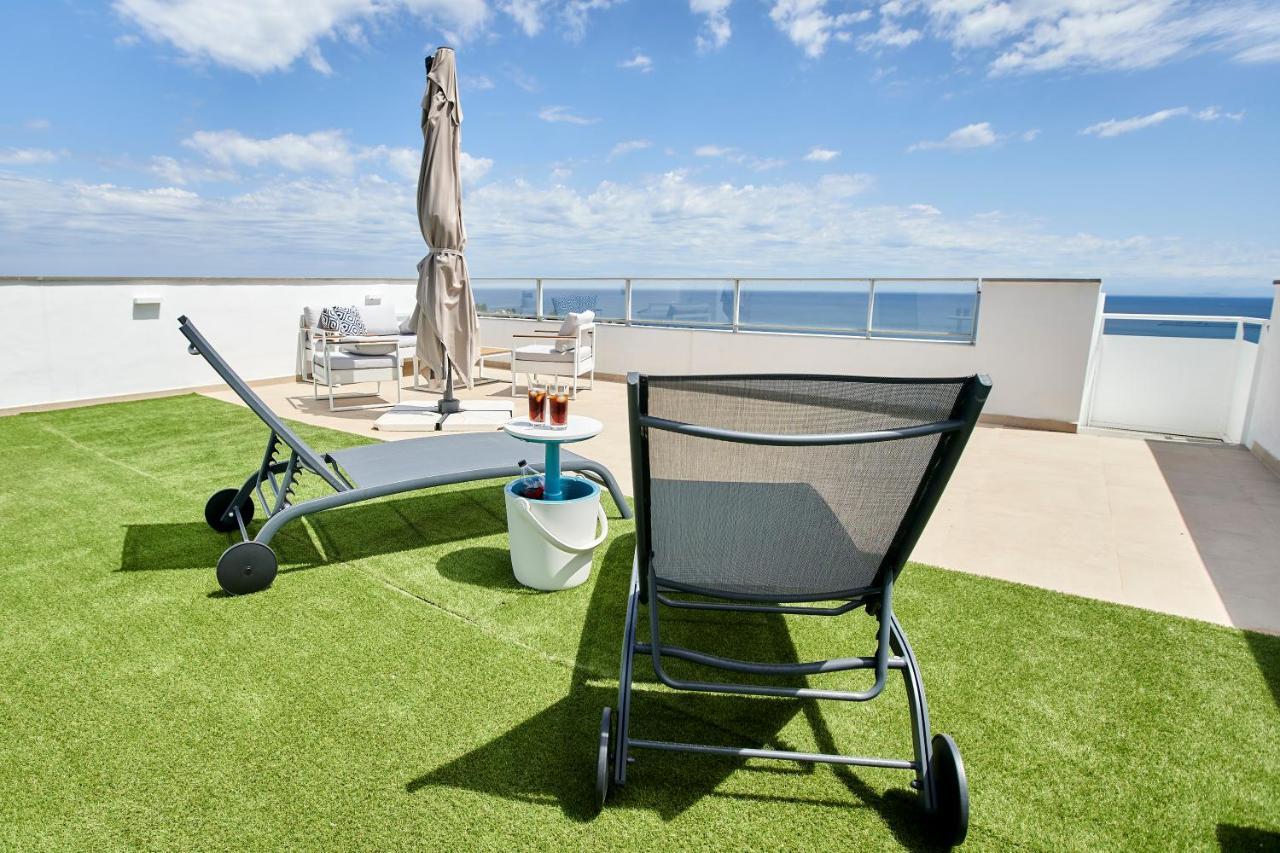 Penthouse With Stunning View And Rooftop Terrace Манилва Экстерьер фото