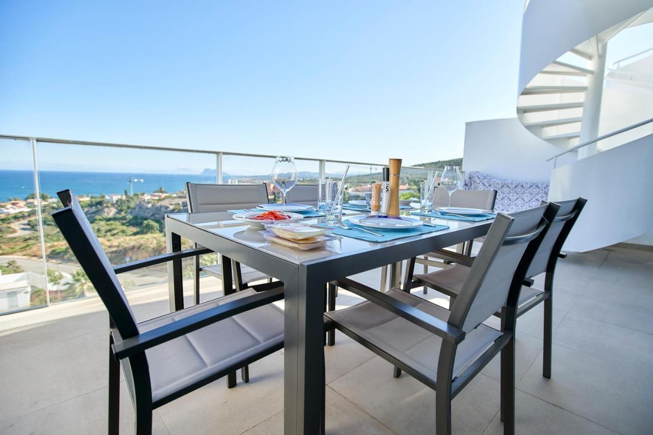 Penthouse With Stunning View And Rooftop Terrace Манилва Экстерьер фото